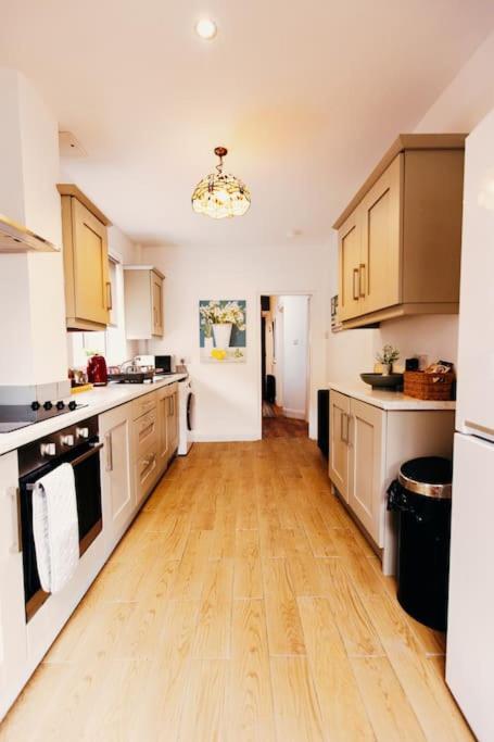 Friars Bush House Belfast - Stunning 4 Bedroom Detached House In Exclusive Queens Quarter Luxury Belfast City Centre מראה חיצוני תמונה