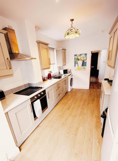 Friars Bush House Belfast - Stunning 4 Bedroom Detached House In Exclusive Queens Quarter Luxury Belfast City Centre מראה חיצוני תמונה